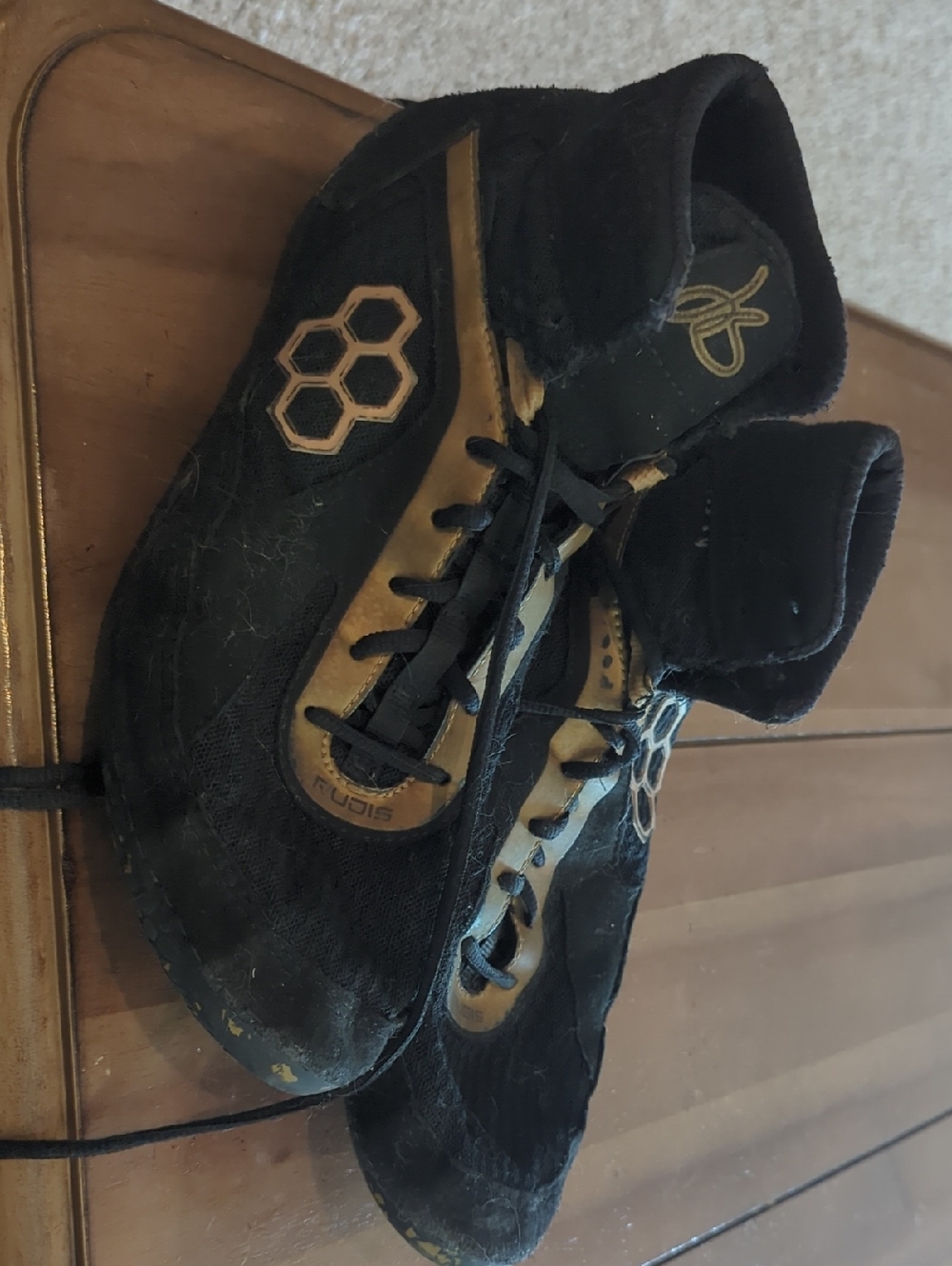 Rudis Jordan Burroughs Alpha 2.0 wrestling shoes in black and gold